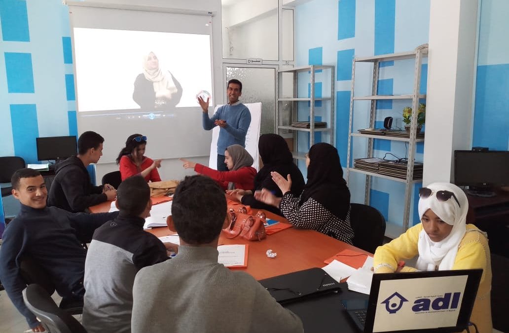 Capacitar en lengua de signos, línea de trabajo en la estrategia de inclusión de personas vulnerables en Marruecos